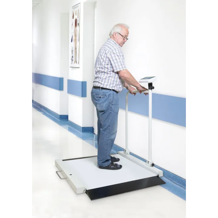 Báscula para silla de ruedas con asidero práctico KERN MWA 300K-1PM