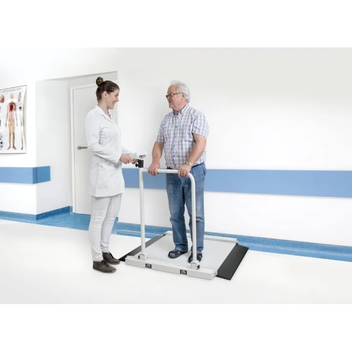 Báscula para silla de ruedas con asidero práctico KERN MWA 300K-1PM